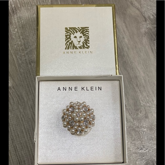 Anne Klein Brooch Pin - Picture 3 of 3